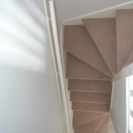 2 Bedroom House Near Leeds City Centre