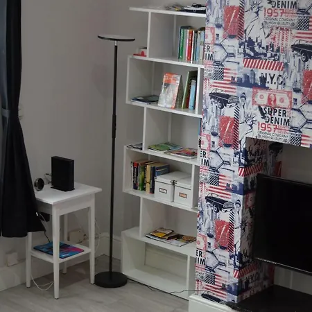 2 Bedroom House Near Leeds City Centre *